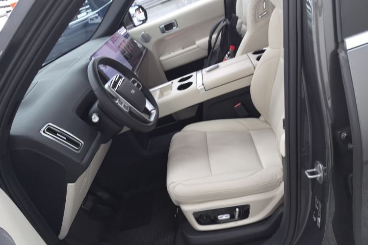 Used Li Auto L8 2023 Pro Model
