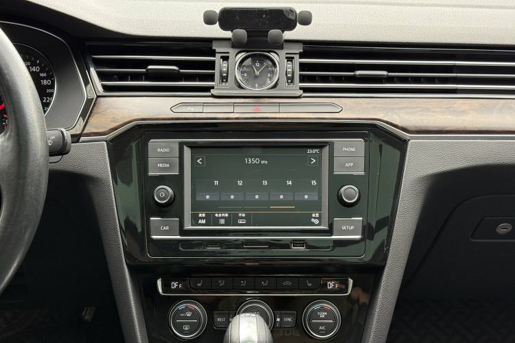 Used Volkswagen Magotan 2018 330TSI DSG Luxury Model
