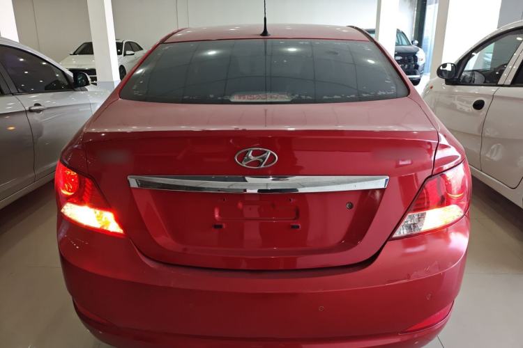 Used Hyundai Verna 2010 Sedan 1.4L Manual Comfort GS