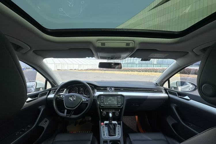 Used Volkswagen Magotan 2019 330TSI DSG Leading Edition China V Standard
