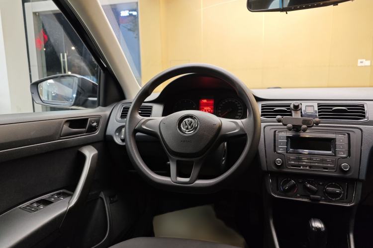 Used Volkswagen Santana 2016 1.6L Automatic Fashion Edition
