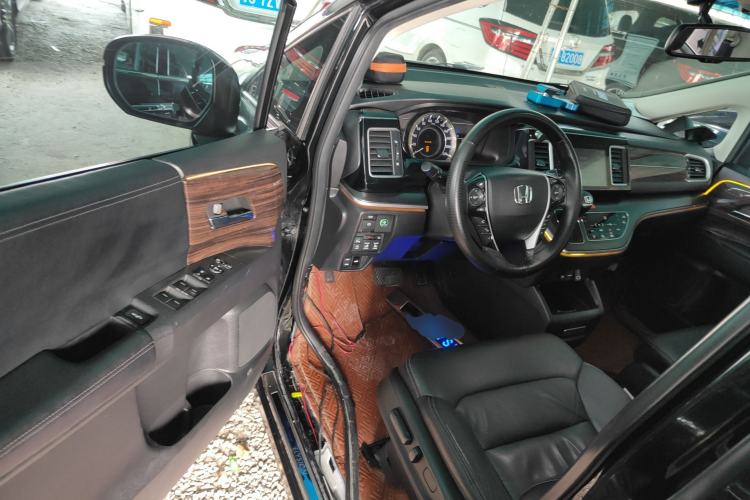 Used Honda Elysion 2016 2.4L Luxury Edition