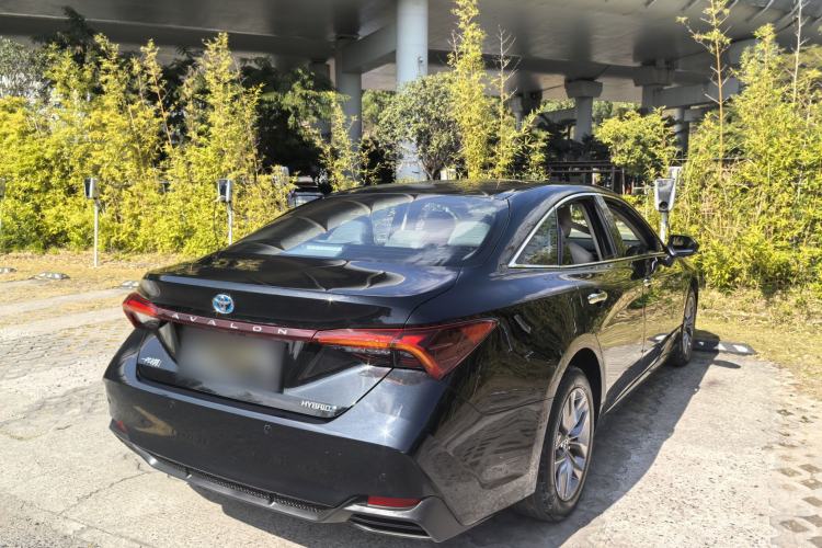 Used Toyota Avalon 2019 Dual-Engine 2.5L Luxury Edition China VI Standard
