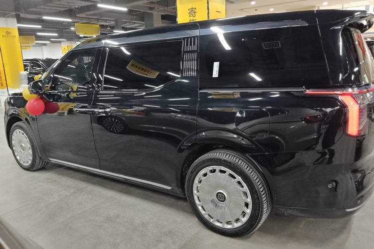 Used Zeekr 009 2024 GAC Trumpchi
