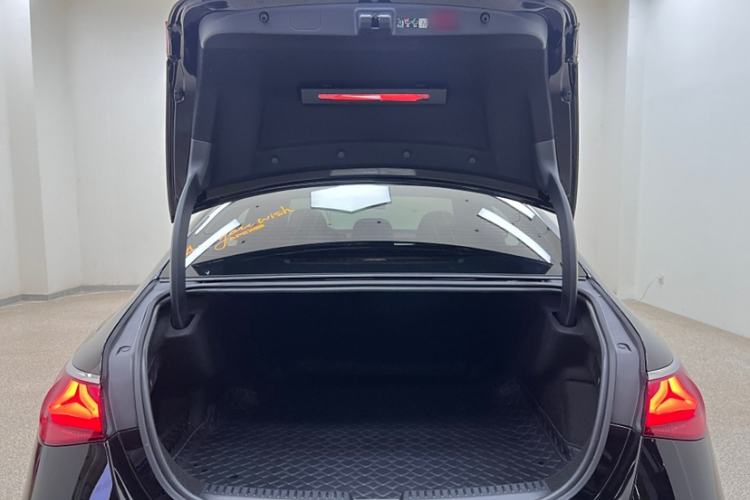 Used Mercedes-Benz E-Class 2025 E 300 L Luxury Model