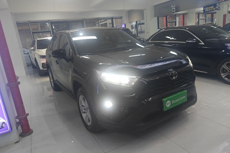 Used Toyota RAV4 2024 2.0L CVT Two-Wheel Drive Urban Edition
