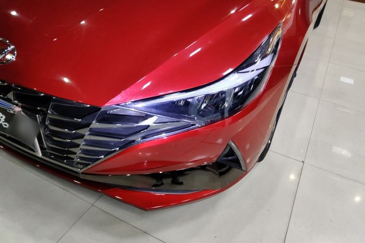 Used Hyundai Elantra 2021 1.5L CVT LUX Prestige Edition
