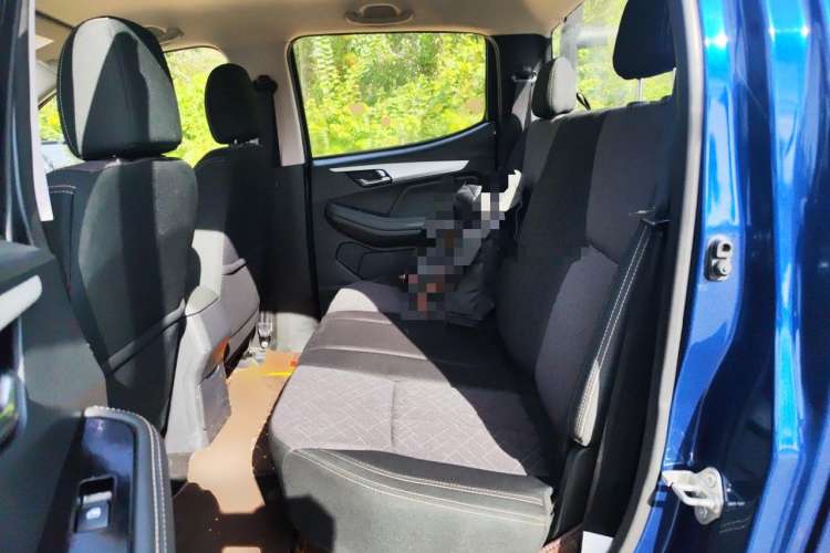 Used Isuzu JLM 2022 2.4T Classic Gasoline Two-Wheel-Drive Comfort Version with Extended Wheelbase – 4K22D4T
