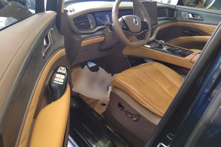 Used Denza D9 2022 DM-i 970 Four-Wheel Drive Flagship Model