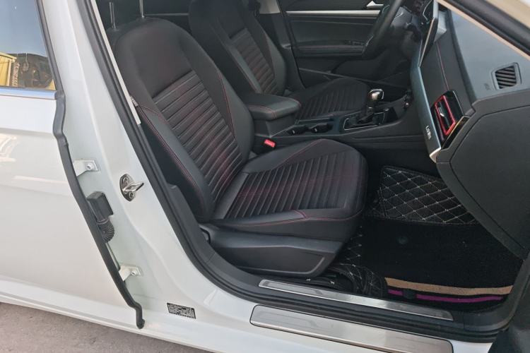 Used Volkswagen Lavida 2023 300TSI DSG Starry Full-Comfort Edition
