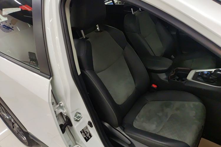 Used Toyota RAV4 2022 2.0L CVT Four-Wheel Drive Premium Edition
