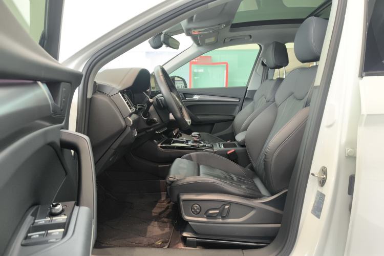 Used Audi Q5L 2022 40T Fashionable and Dynamic Model
