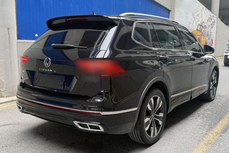 Used Volkswagen Tiguan L 2023 330TSI Automatic Two-Wheel Drive R-Line Enjoyment Edition
