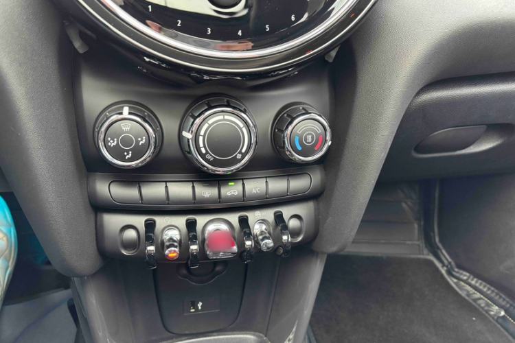 Used  MINI 2023 1.5T ONE
