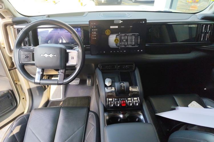 Used  Leopard 5 2023 Navigator Edition
