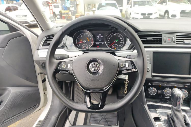 Used Volkswagen Lamando 2018 280TSI DSG Comfort Edition
