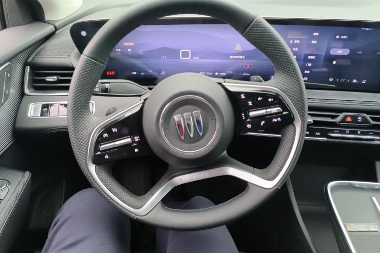 Used Buick LaCrosse 2025 28T Platinum Edition
