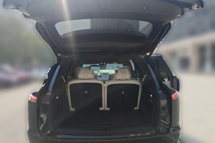 Used ONVO Luxeed L90 2025 Model—Max Six-Seater Version