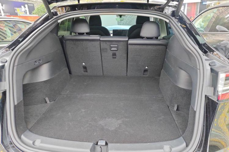 Used Tesla Model Y 2022 Rear-Wheel-Drive Version
