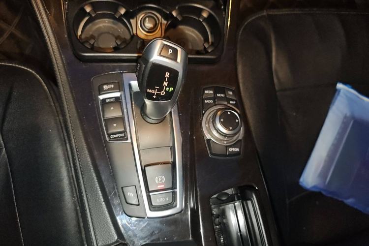 Used BMW 5 Series 2013 525Li Leading Model