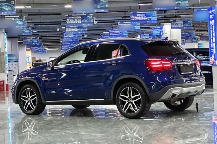 Used Mercedes-Benz GLA 2017 GLA 200 Fashion Model
