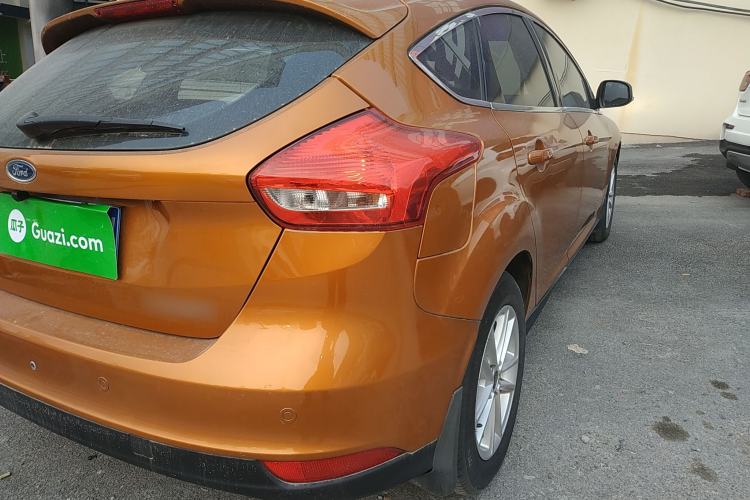 Used Ford Focus 2015 Hatchback 1.6L Automatic Fashion Edition
