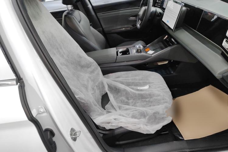 Used BYD Qin L 2025 DM-i Smart Drive 80KM Leading Model