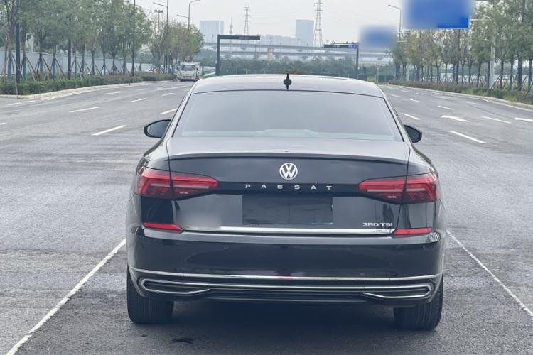Used Volkswagen Passat 2019 380TSI Luxury Edition China VI Standard
