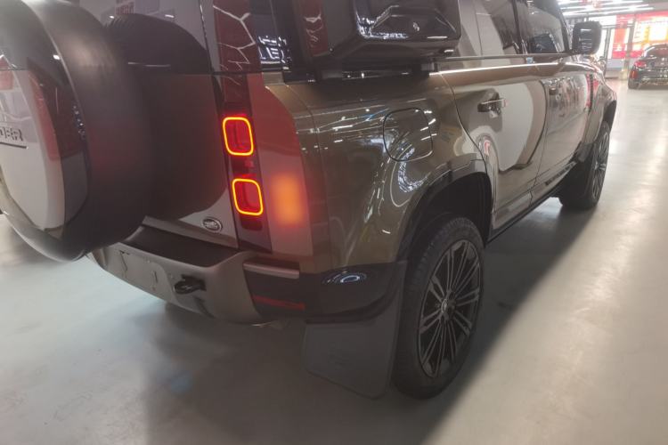 Used Land Rover Defender 2024 110 3.0T P400 X-DYNAMIC HSE
