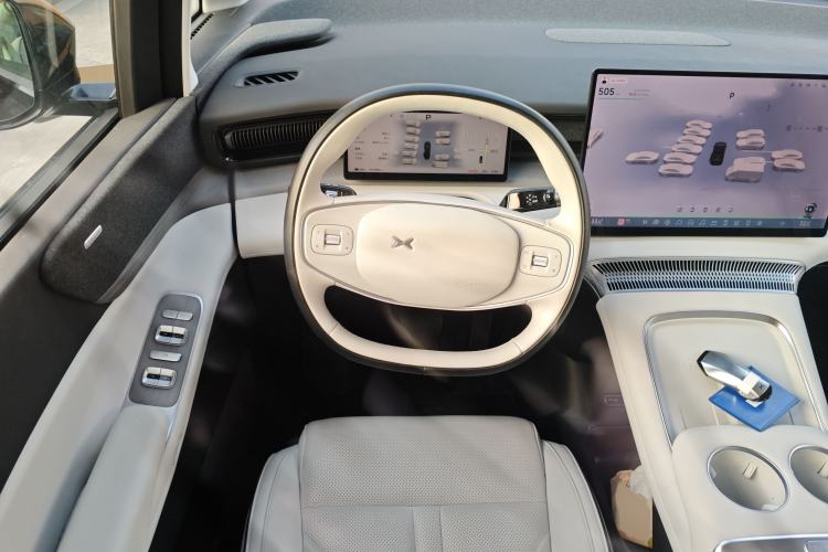 Used XPeng X9 2024 702 Ultra-Long Range Max
