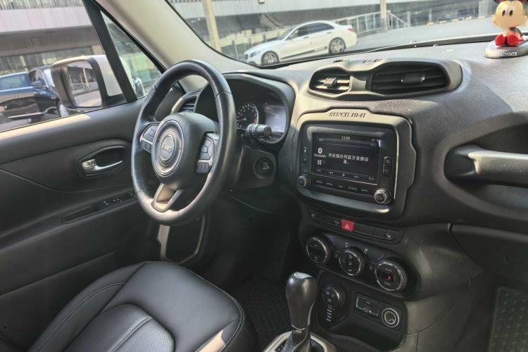 Used  Renegade 2016 2.0L Automatic Four-Wheel Drive 75th Anniversary Tribute Edition