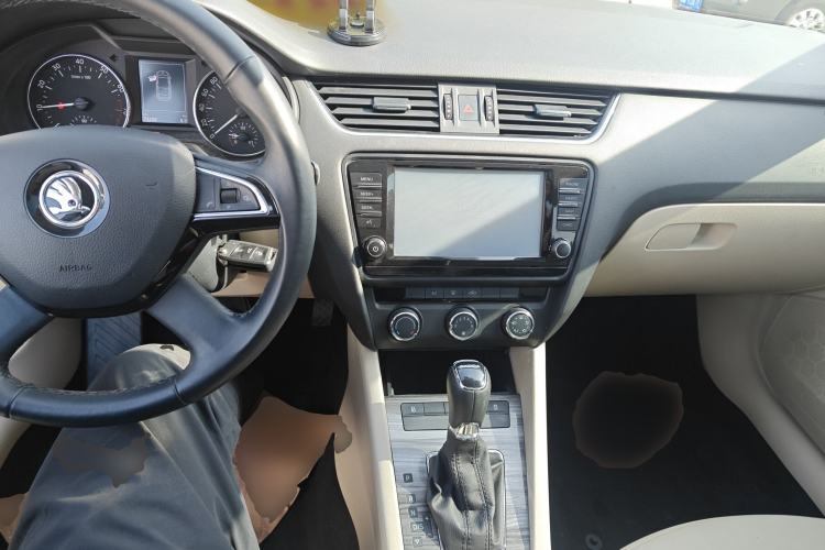 Used Skoda Octavia 2015 1.6L Automatic Yijun Edition