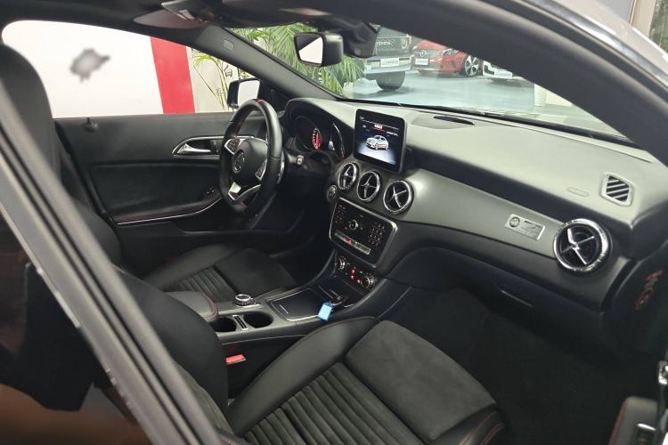 Used Mercedes-Benz CLA 2018 CLA 220 4MATIC
