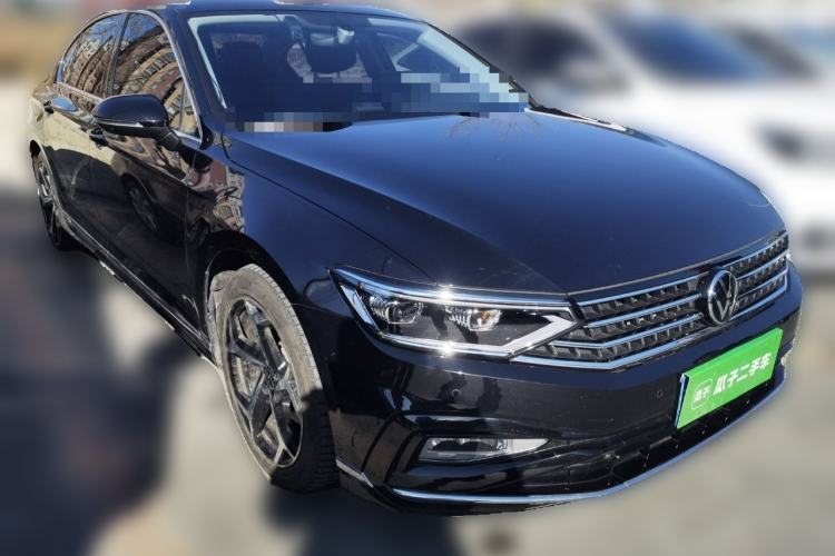 Used Volkswagen Magotan 2023 2 Million Units Limited Edition 330TSI DSG Leading Version
