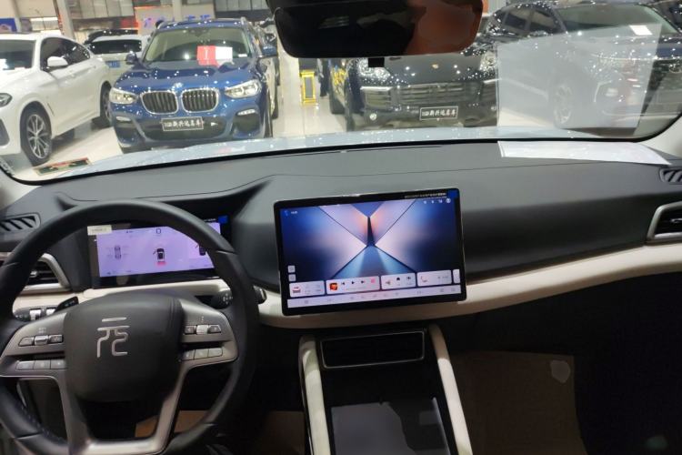 Used BYD Yuan UP 2025 Intelligent Driving Version 401 km Leading Edition
