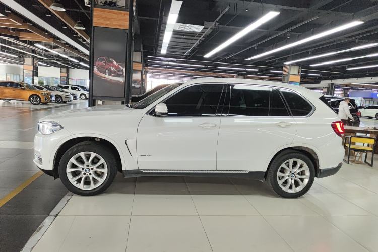 Used BMW X5 2018 xDrive28i
