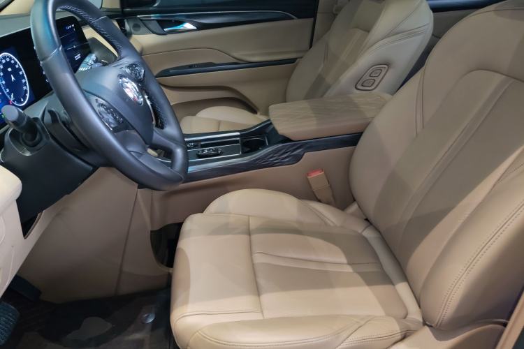 Used Buick GL8 2021 ES Landtrek 653T Luxury Model
