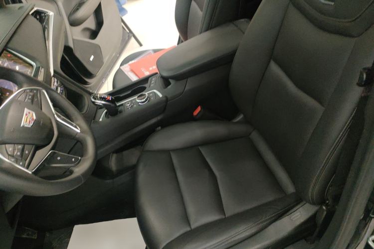 Used Cadillac XT5 2022 2.0T Two-Wheel Drive Luxury Version
