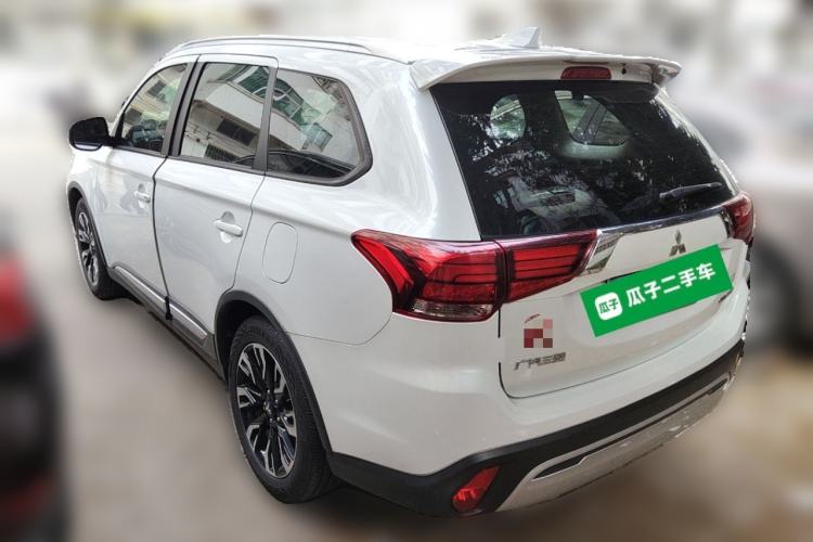 Used Mitsubishi Outlander 2019 2.0L Two-Wheel Drive Comfort Edition 5 Seats China VI Standard