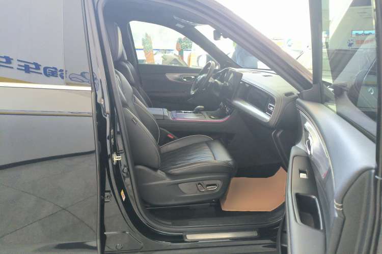 Used GAC Trumpchi GS8 2022 Flagship Series 2.0 TGDI Four-Wheel Drive Luxury Smart Connectivity Version (7 Seats)
