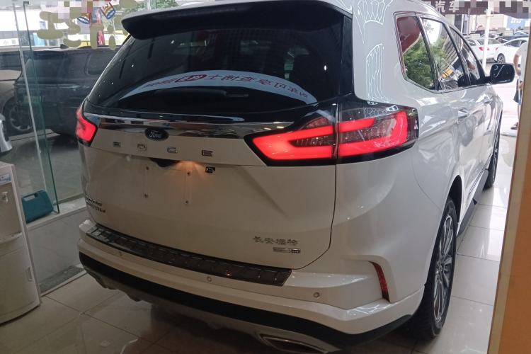 Used Ford Edge 2021 PLUS EcoBoost 245 Two-Wheel-Drive Titanium 7-Seater
