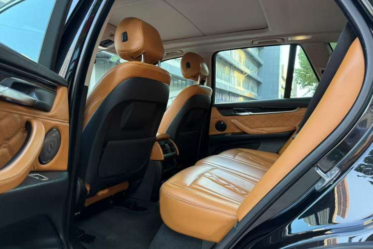 Used BMW X5 2015 xDrive28i
