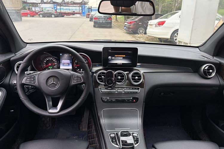 Used Mercedes-Benz GLC 2016 GLC 260 4MATIC Luxury Model
