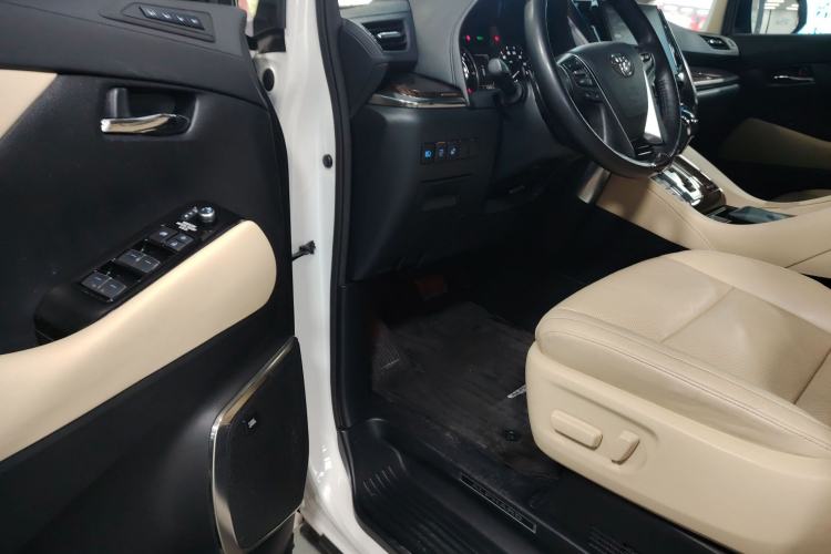 Used Toyota Alphard 2021 Dual-Engine 2.5L Luxury Edition