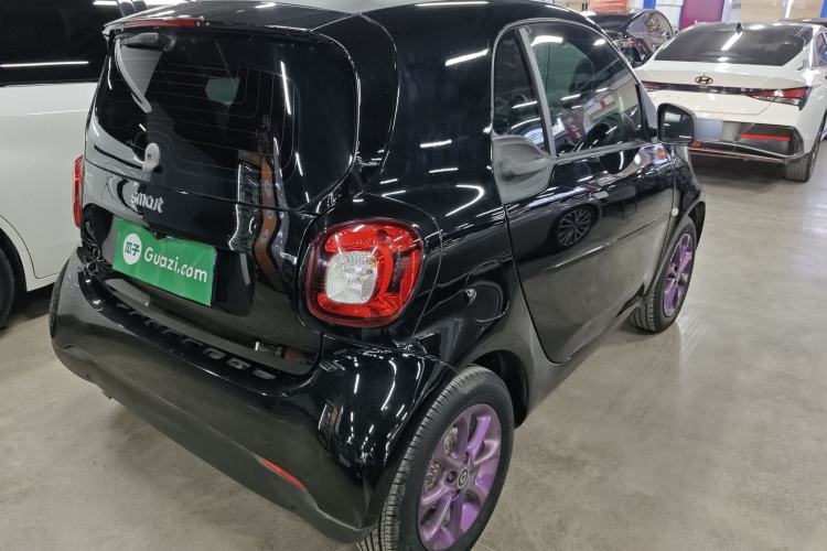 Used  fortwo 2015 1.0L 52 kW hardtop Dynamic version
