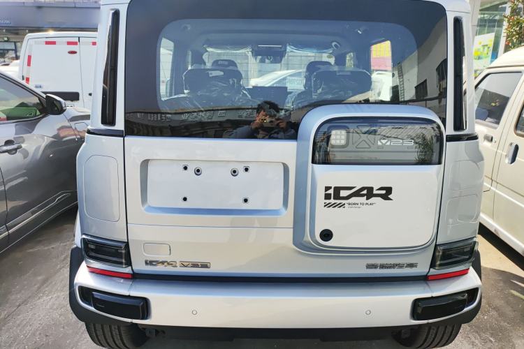 Used  V23 2025 401 Two-Wheel Drive Advanced Edition
