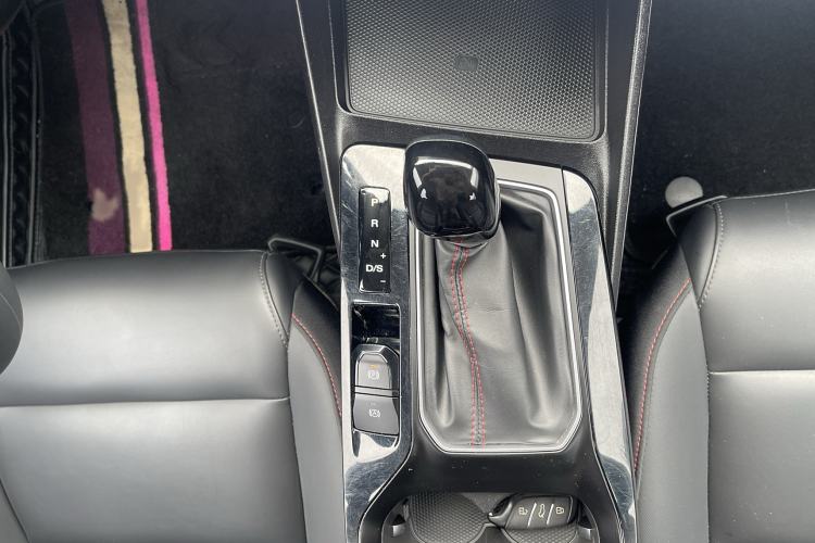 Used MG 5 2021 Revised Version 180 DVVT CVT Youth Luxury Edition
