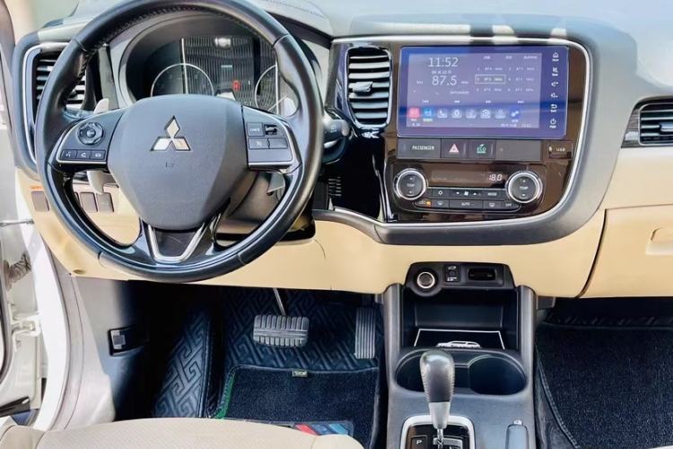 Used Mitsubishi Outlander 2016 2.4L 4x4 Elite Edition 5 Seats