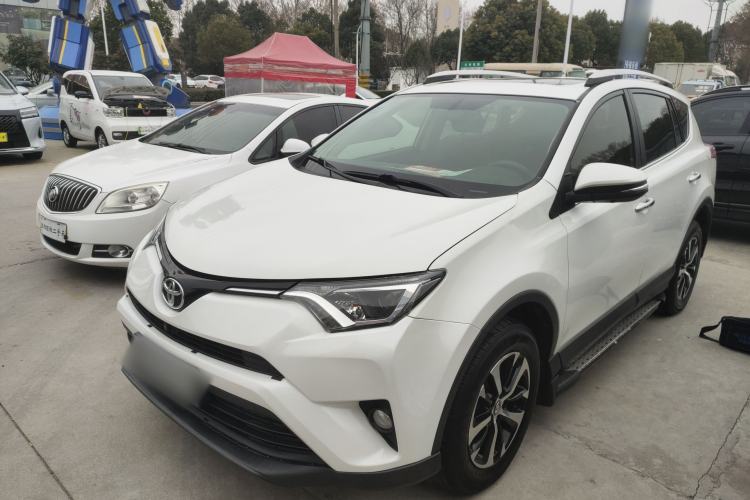 Used Toyota RAV4 2016 2.0L CVT Two-Wheel Drive Fashion Edition China V Standard