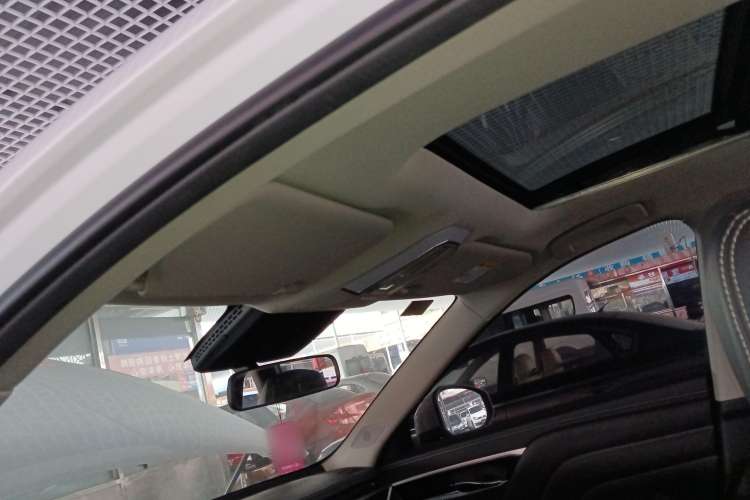 Used Venucia Star 2023 260T Starful Achievement Edition Pro
